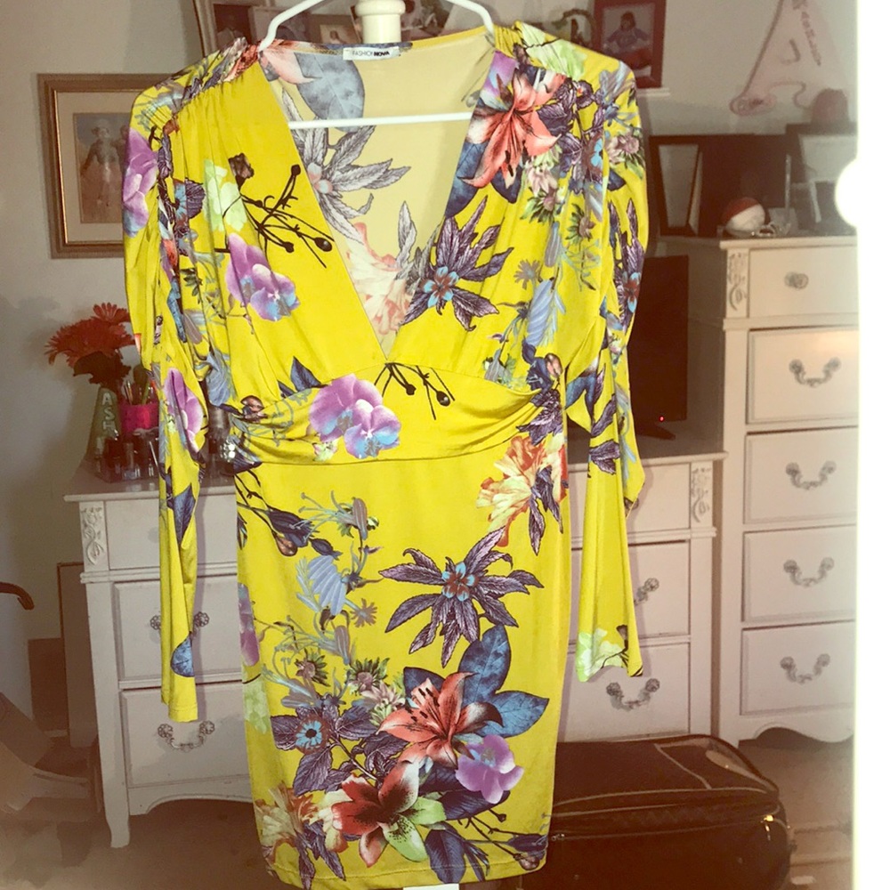 YELLOW FLORAL PARTY DRESS